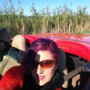 Meet your Posher, Christine